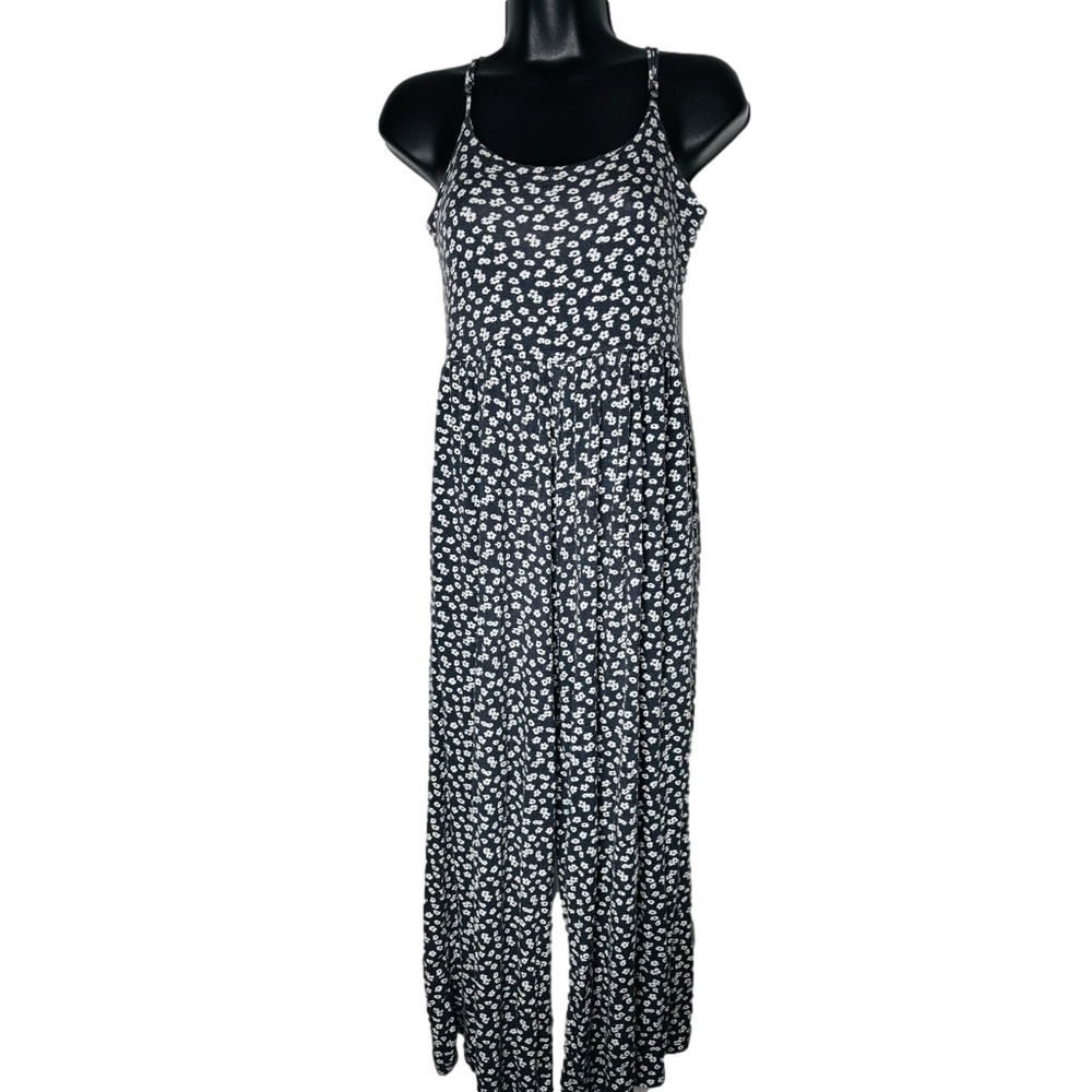 J.O. & Co. Elegant Grey and White Floral Jumpsuit